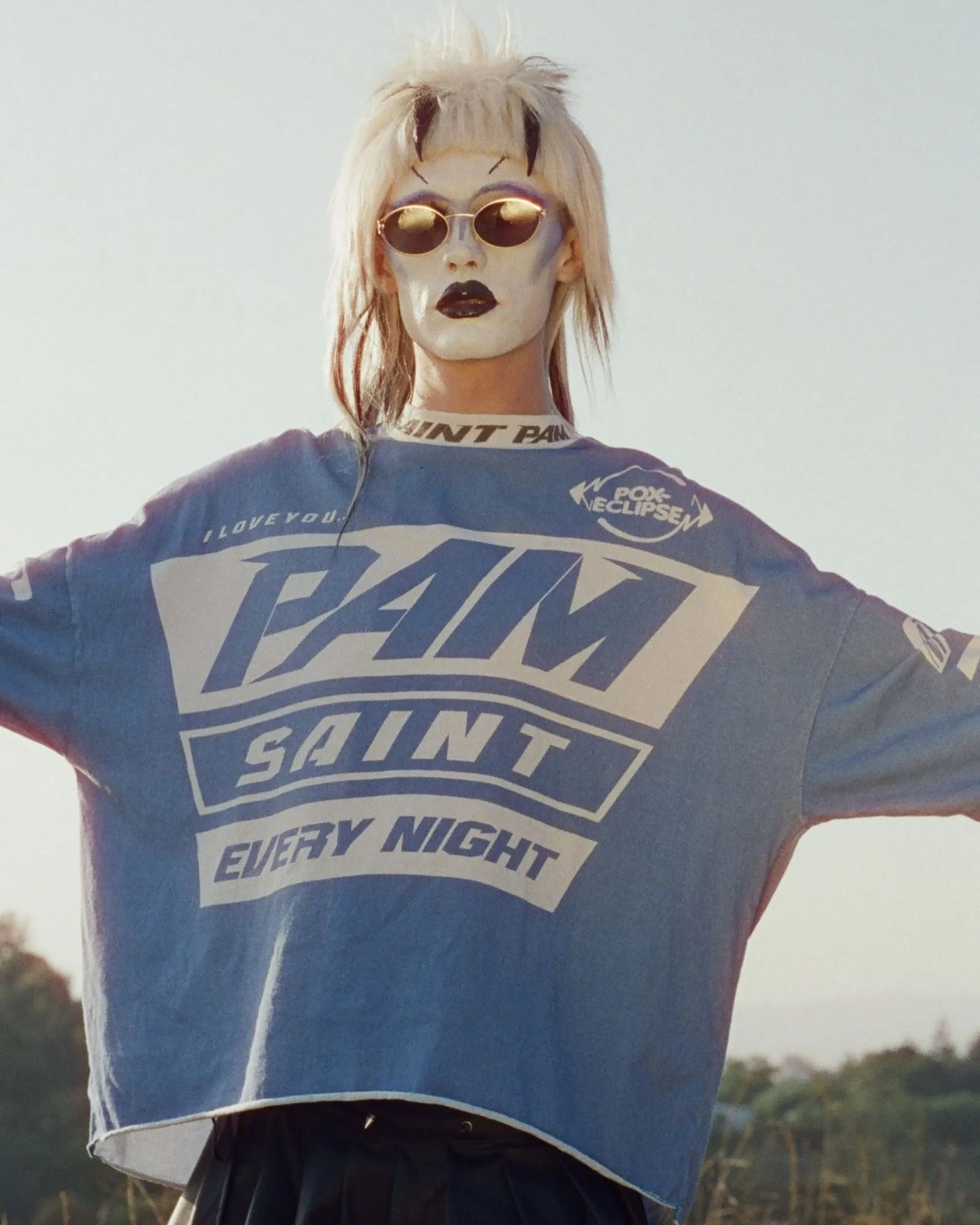 SAINT Mxxxxx Make the printing look distressed and white. Correct accessories. Customized co-branded model with P.A.M. wash mark.